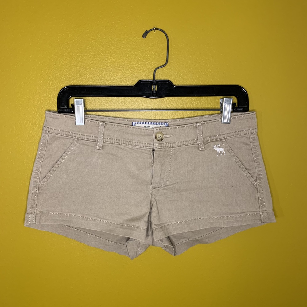 LOW RISE SHORT SHORTS
